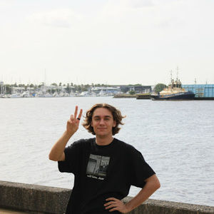 Meet your Posher, Edan